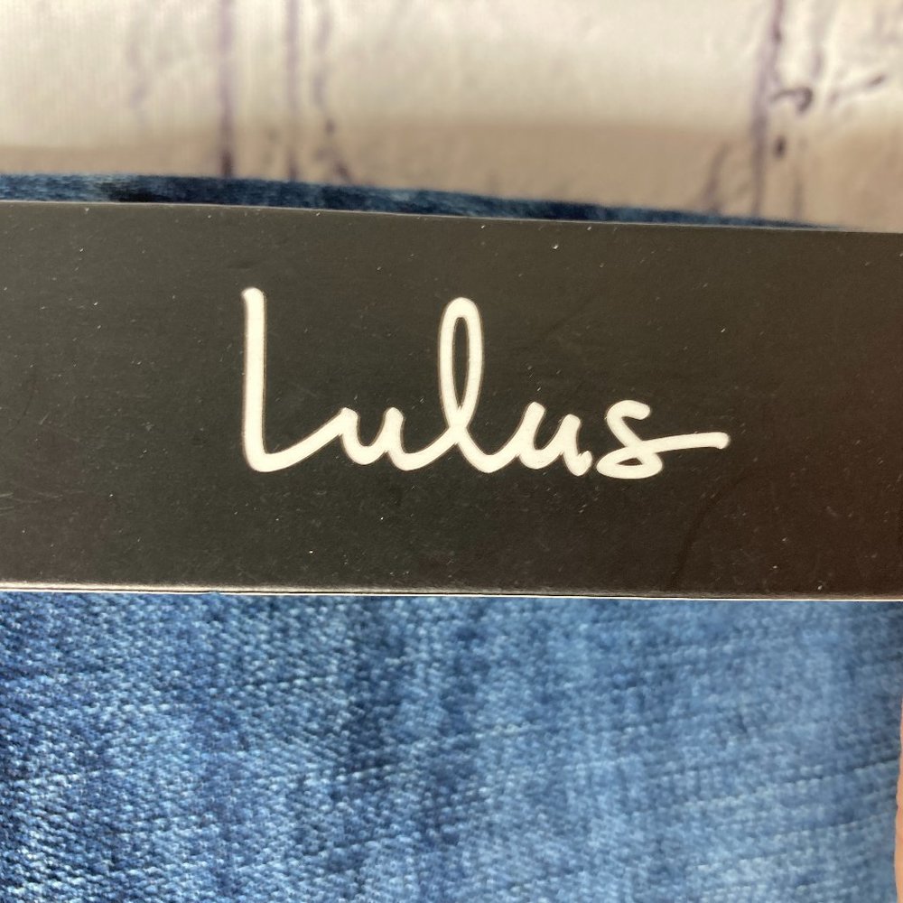 Lulus High Rise Medium Wash Jean - Picture 4 of 6